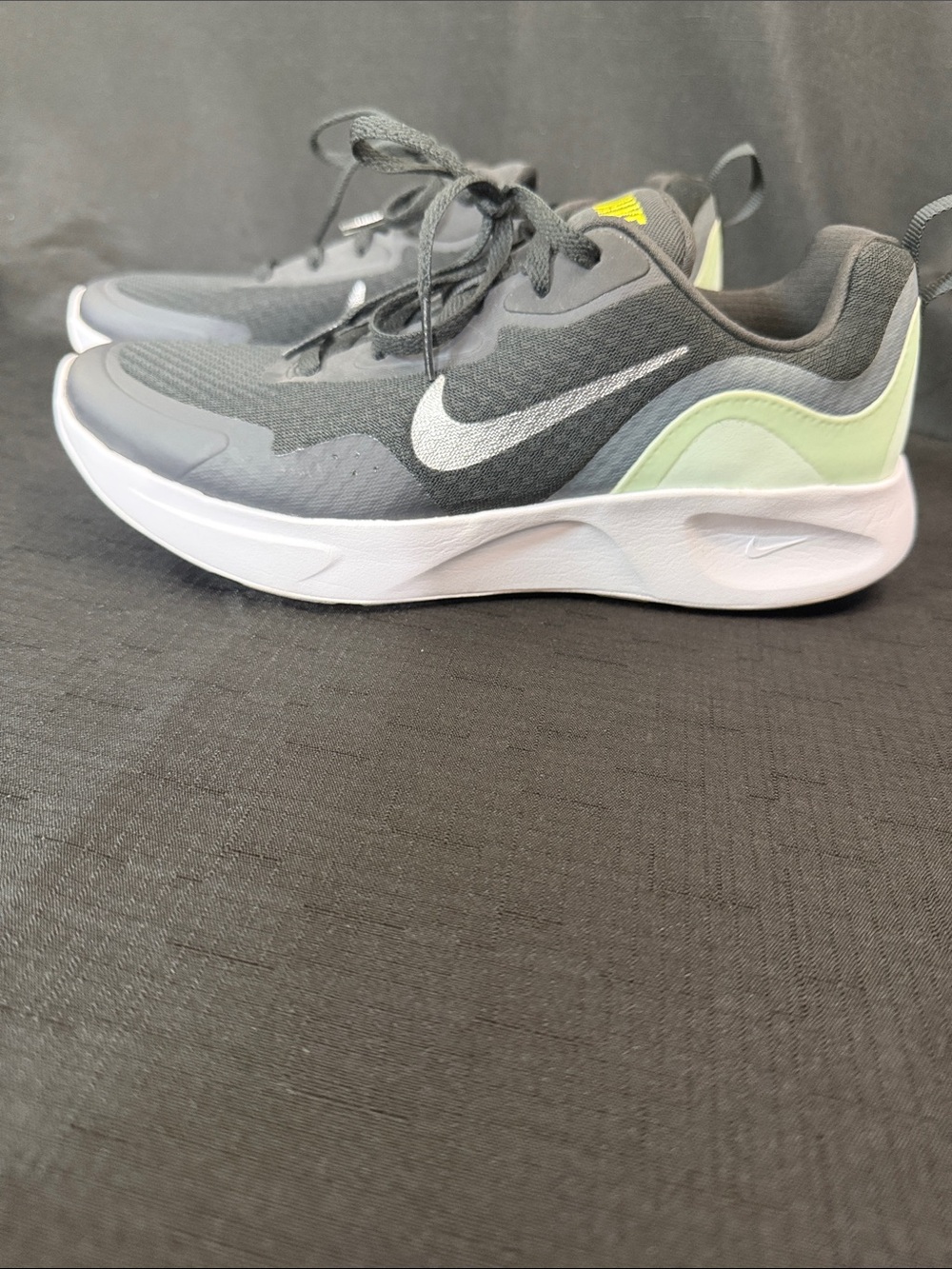 Nike Gray and Light Green Athletic Sneakers Size 7.5